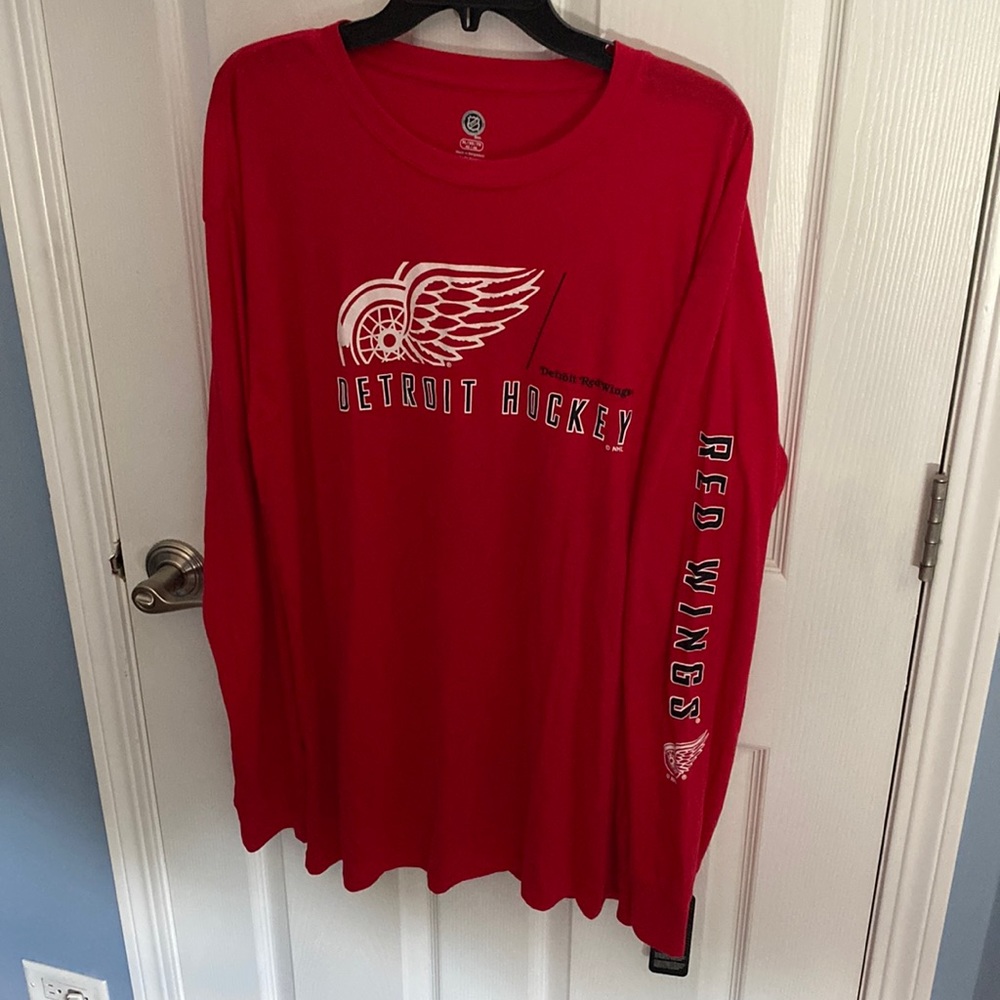 Detroit Redwings Hockey Long Sleeve XL NWT
